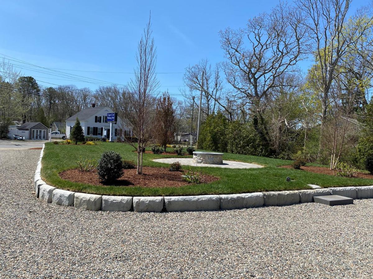 Cape Cod Wishing Well Motel Harwich Port Exterior photo